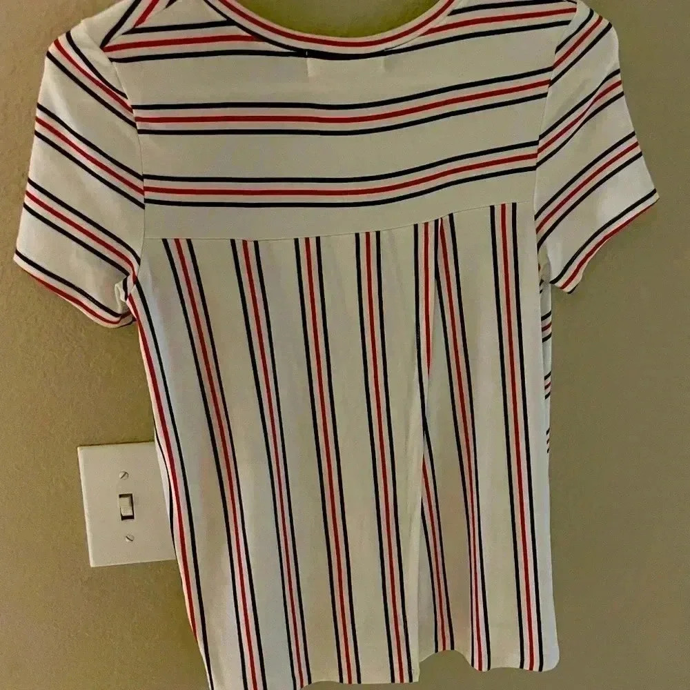 Fighting Eel top. Great condition